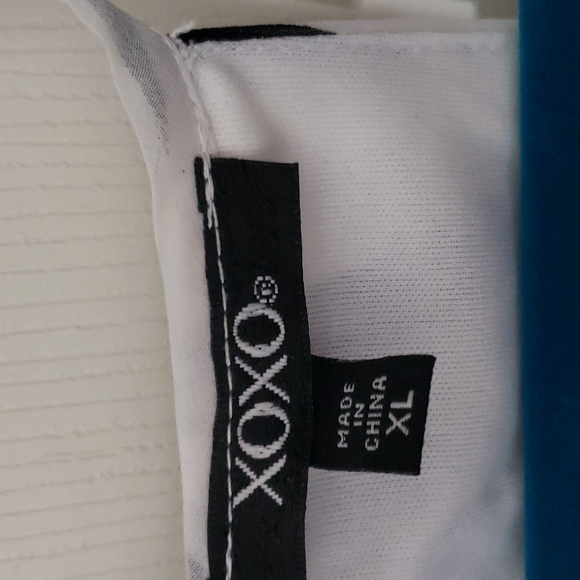 Dress - Picture 3 of 7